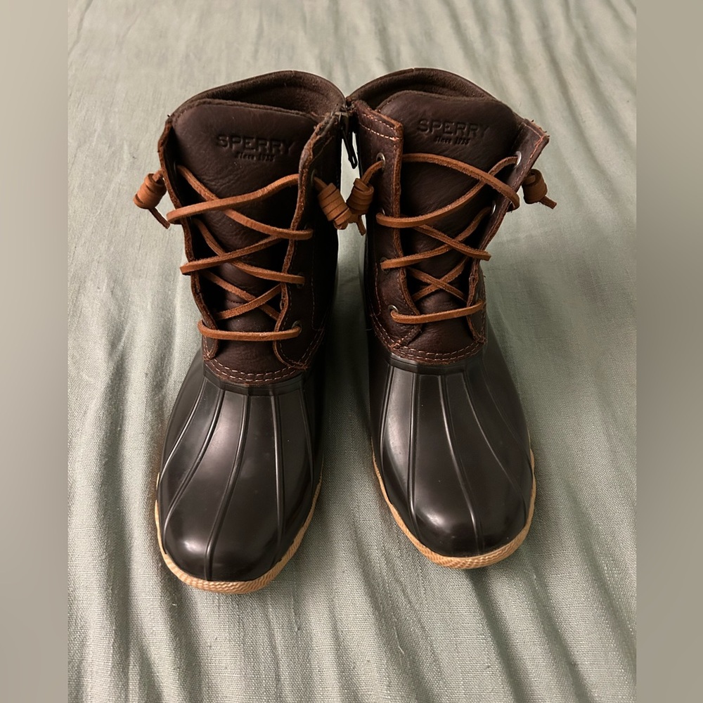 Sperrys women’s duck boot size 8